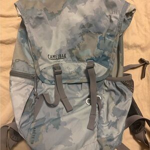 CamelBak Arete 18 Hydration Pack Blue and Gray Camo